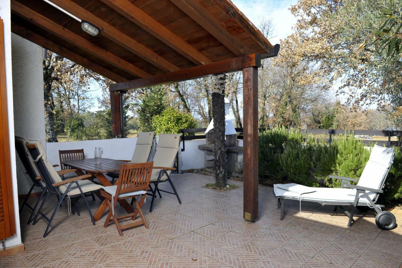 Holiday House Lena Πόρετς Εξωτερικό φωτογραφία