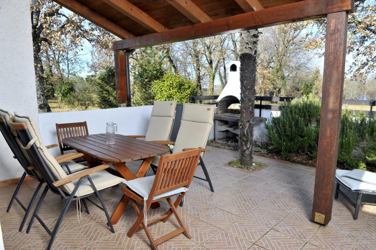 Holiday House Lena Πόρετς Εξωτερικό φωτογραφία